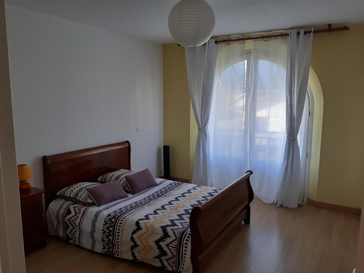 Appartement Spacieux Et Lumineux Oloron-Sainte-Marie Εξωτερικό φωτογραφία